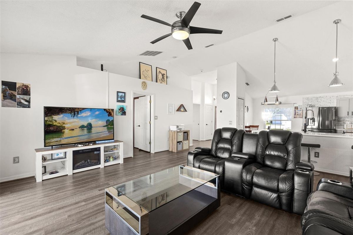 2232 home, photo 5